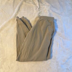 Small women’s joggers